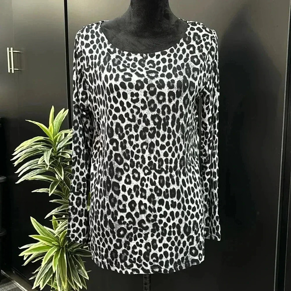 Mario Serrani Scoop-neck,side slit,stretch leopard print long sleeve tunic top - Picture 1 of 10